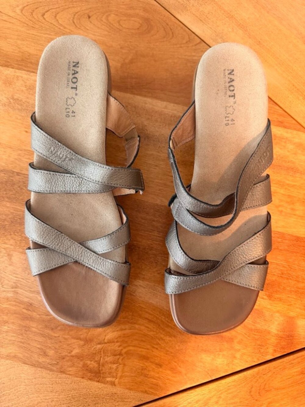 Naot Leather Slide Sandals Metallic Platinum Strappy Comfort Slip On